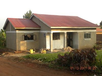 65m 3  bedroomed house  in Buwate