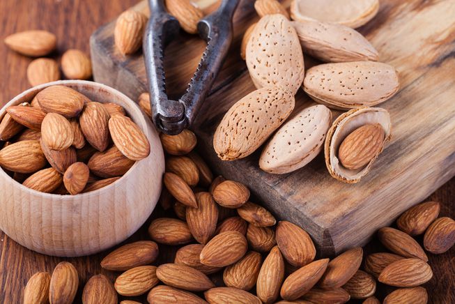 Almond nuts