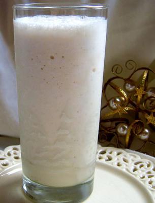 Fountain-Style Vanilla Malt Shake 
