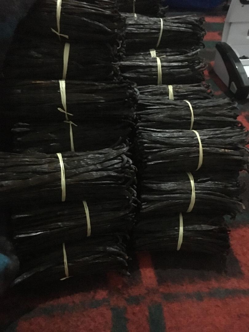 Bundles of Gourmet Grade A Uganda Vanilla Beans from our 2019 stock ready for Export. These are long Beans about 14-22cm with average moisture of about 30-35%